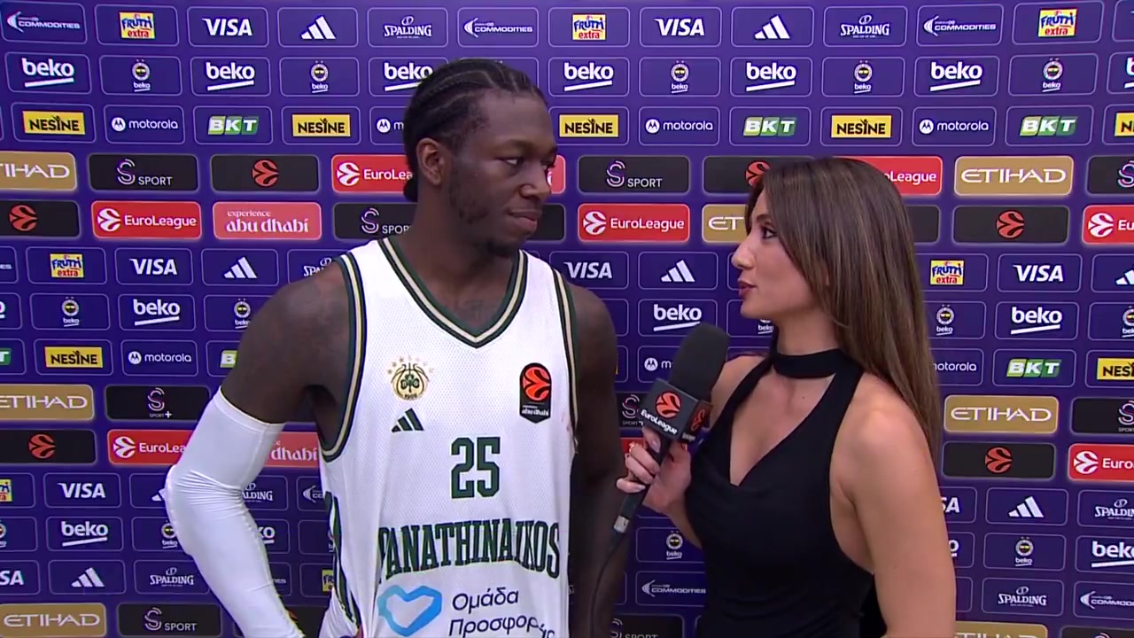 前湖人球員納恩賽后接受采訪結(jié)果球迷們都在問(wèn)美女記者是誰(shuí)