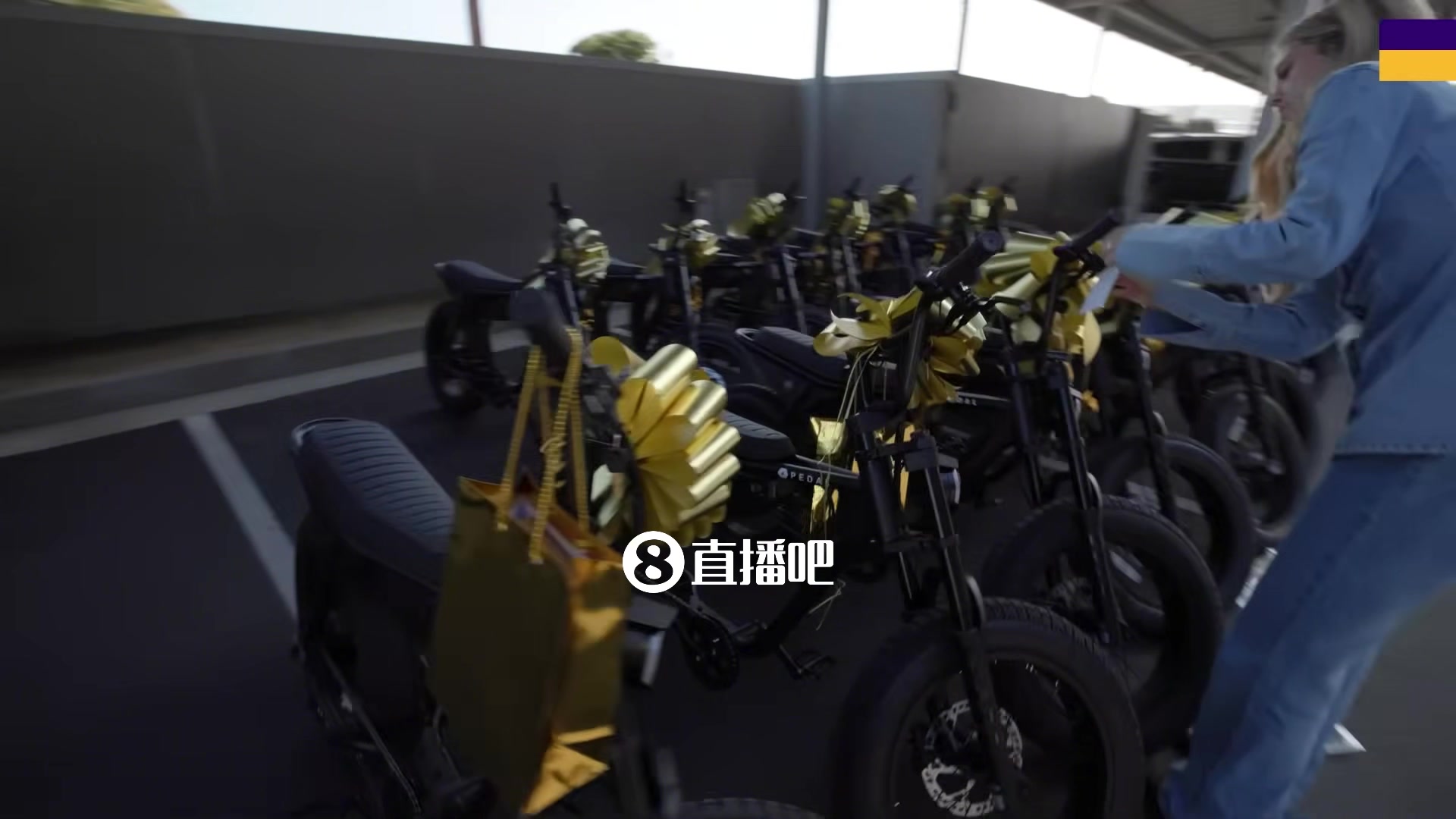 笑死得知東契奇要送禮物給大家時(shí)湖人球員們興奮大喊一人一輛布加迪嗎