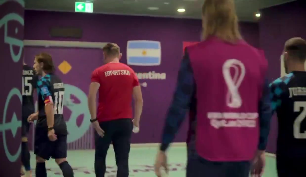 不滿給阿根廷點球當(dāng)年魔笛半場時批主裁太丟人了這太明顯了